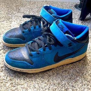 Nike SB Royal Dunk Mid